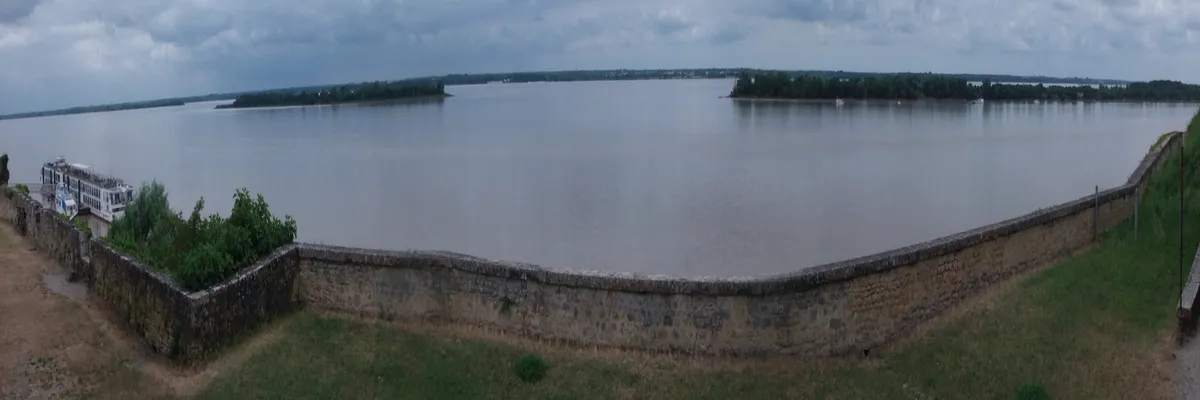 Image Installation abri de piscine Blaye