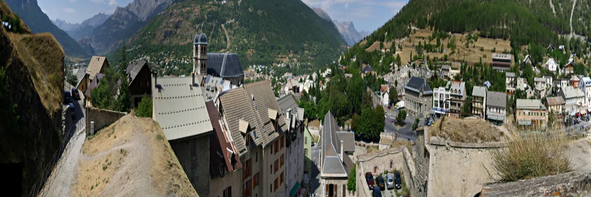Image Installation abri de piscine Briançon