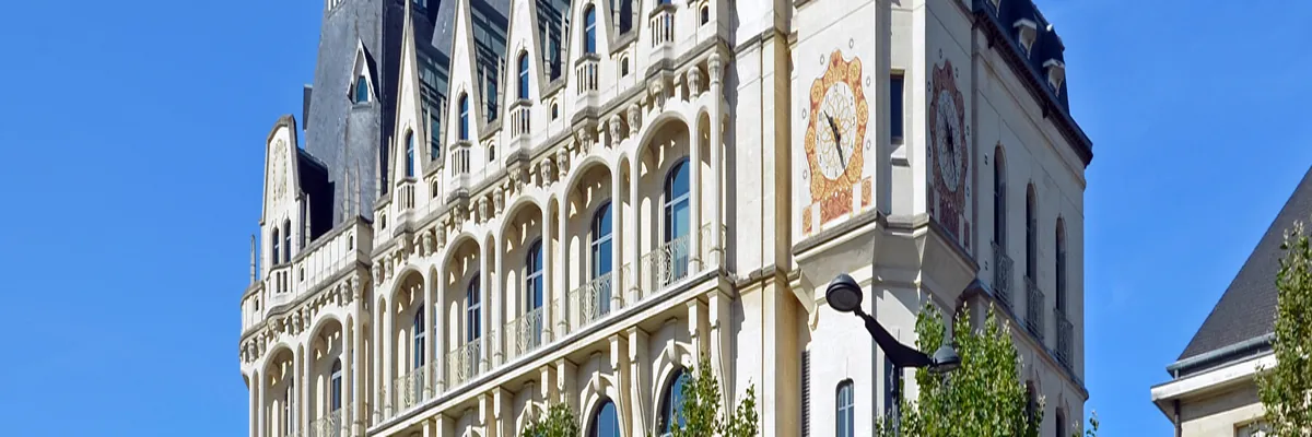 Image Installation abri de piscine Chartres