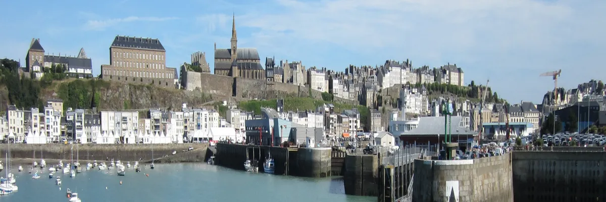 Image Installation abri de piscine Granville