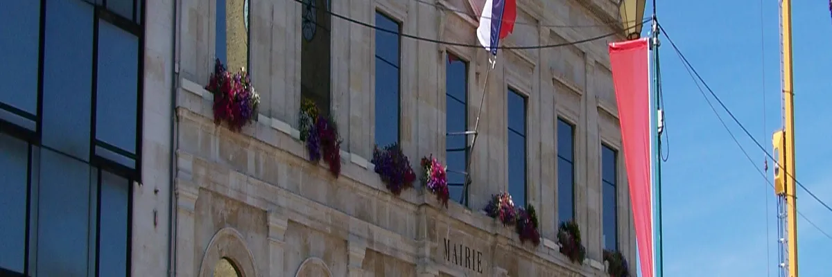 Image Installation abri de piscine Gravelines