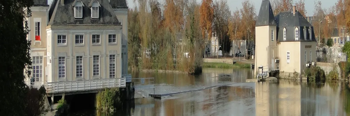 Image Installation abri de piscine La Flèche