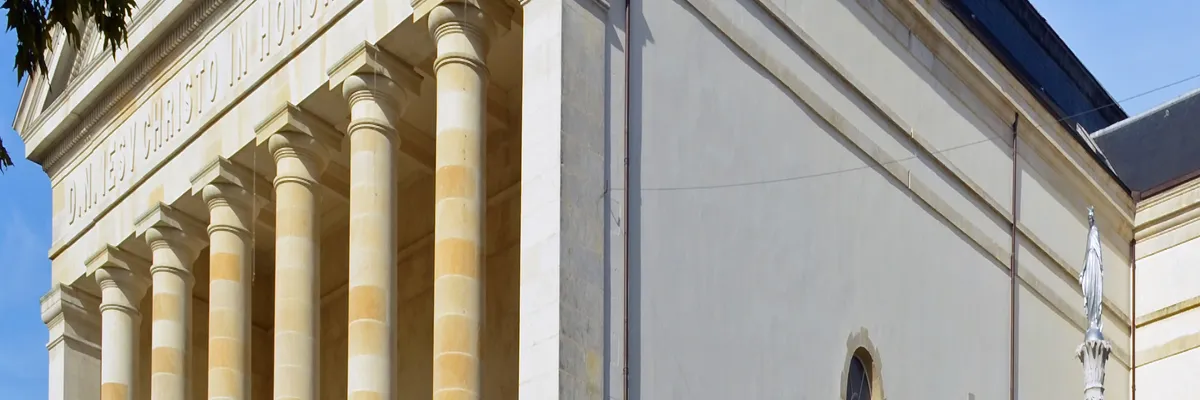 Image Installation abri de piscine La Roche-sur-Yon