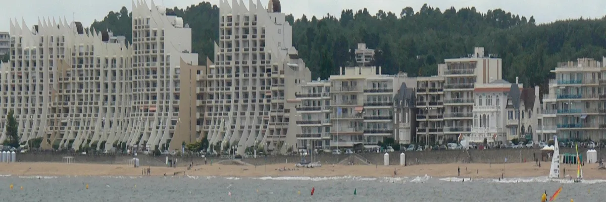 Image Installation abri de piscine Pornichet