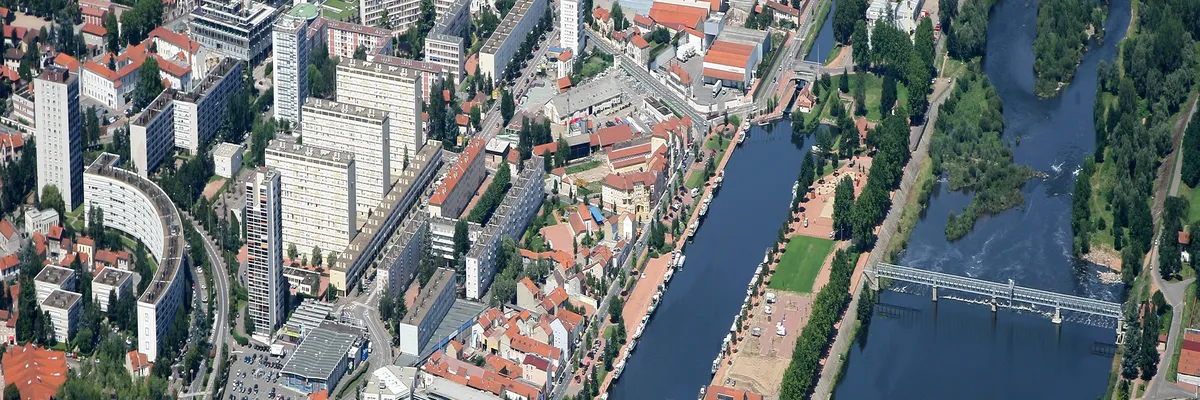 Image Installation abri de piscine Roanne