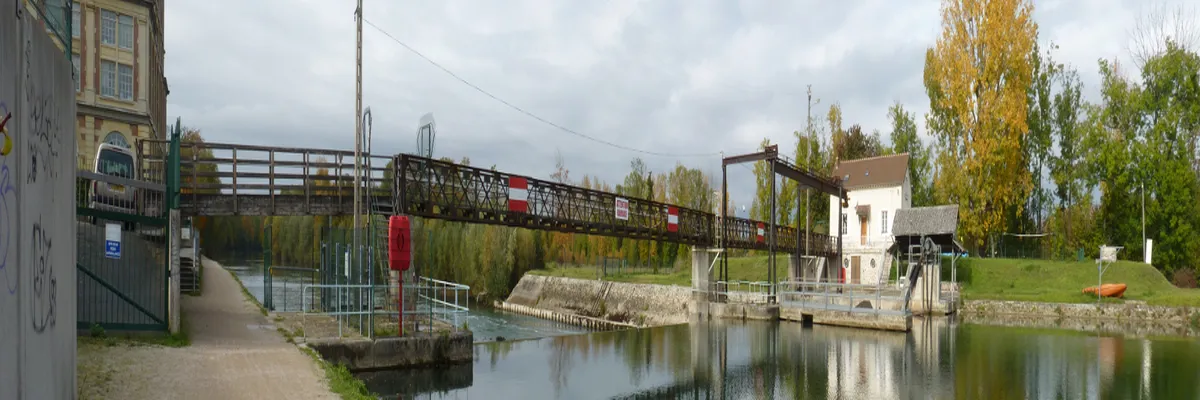 Image Installation abri de piscine Seine-et-Marne