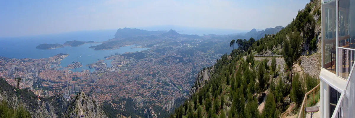 Image Installation abri de piscine Toulon