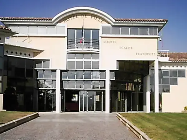 Abri Piscine Sur Mesure Installation abri de piscine Puget-sur-Argens