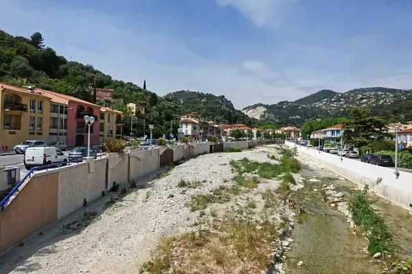 Abri Piscine Sur Mesure Installation abri de piscine Saint-André-de-la-Roche